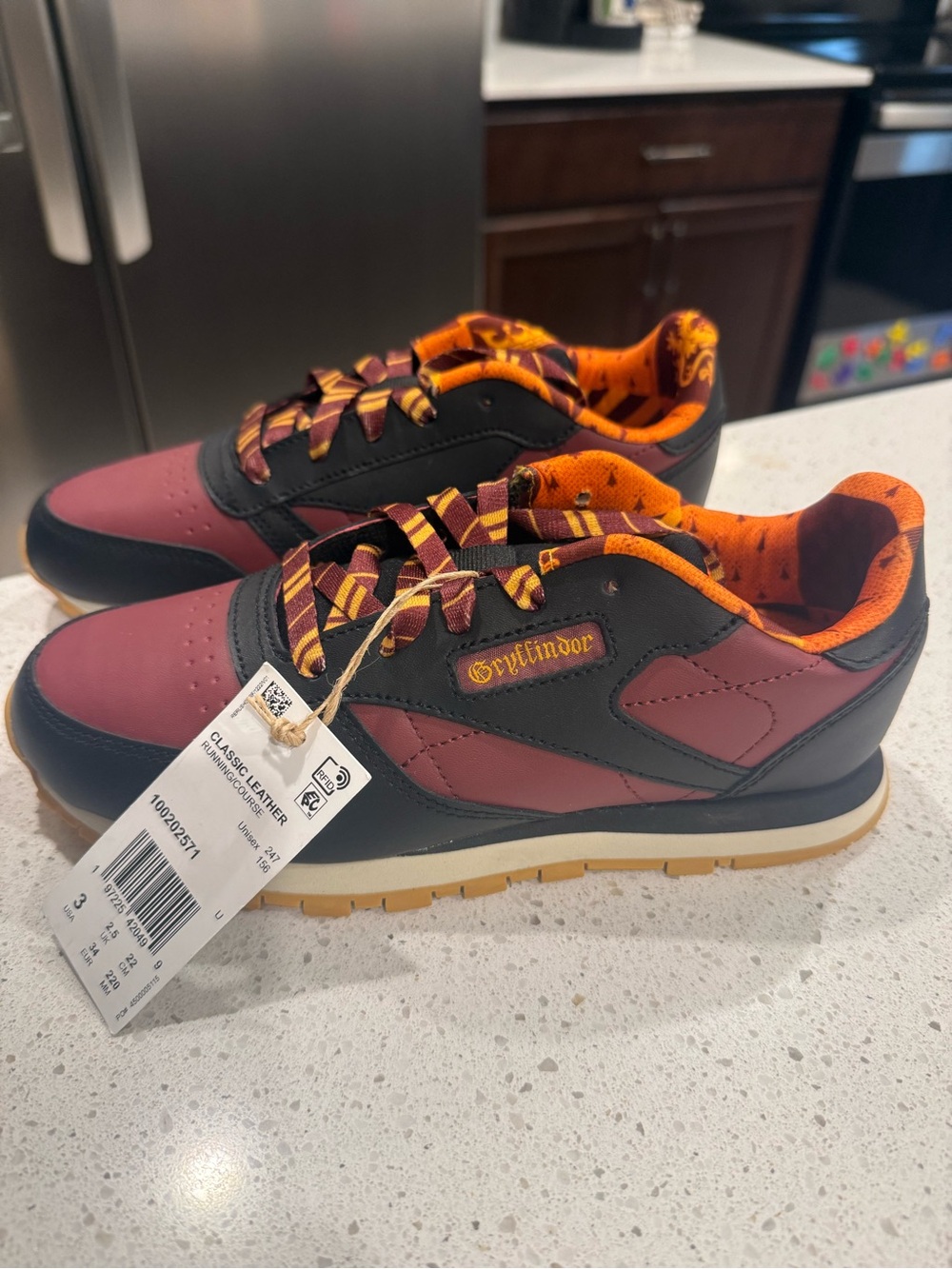 Reebok x Harry Potter Gryffindor Classic Leather Kids Size 3 NEW w/ Tags 1002025